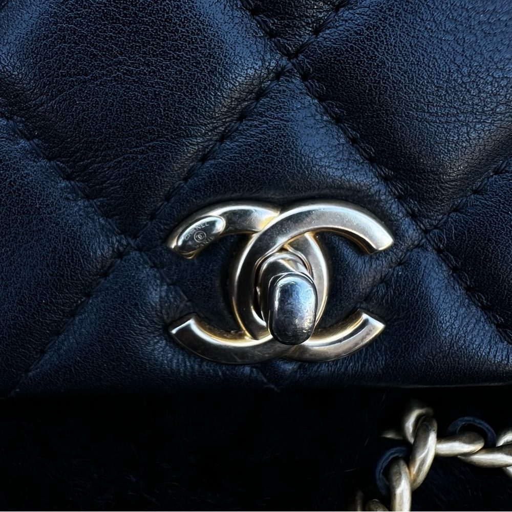 CHANEL Black Coco Mail Clutch Quilted Calfskin with Gold Chain - Picture 15 of 16